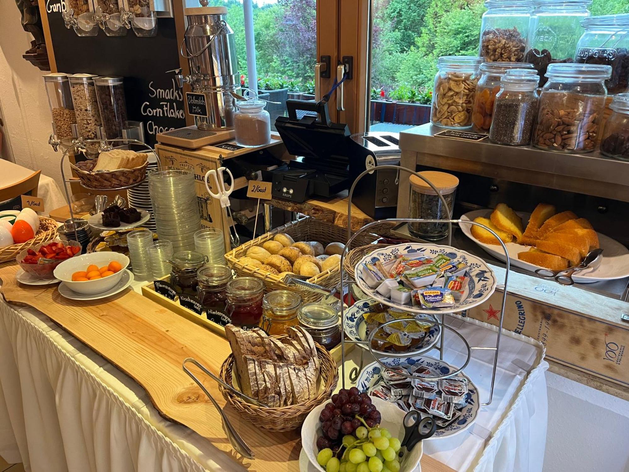 Hotel-Restaurant Berghof Johannesberg Екстериор снимка